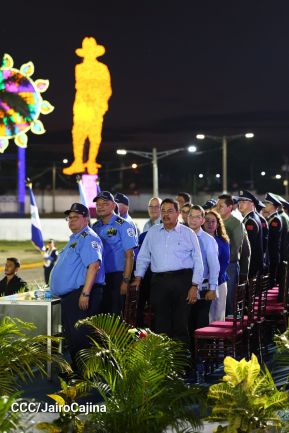 Conmemoración de los 45 años de fundación de la Policía Nacional y el Ministerio del Interior