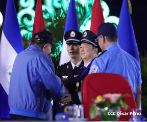 Conmemoración de los 45 años de fundación de la Policía Nacional y el Ministerio del Interior