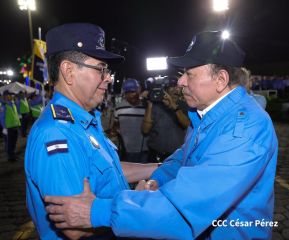 Conmemoración de los 45 años de fundación de la Policía Nacional y el Ministerio del Interior