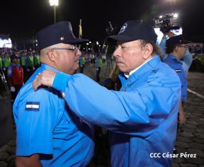 Conmemoración de los 45 años de fundación de la Policía Nacional y el Ministerio del Interior