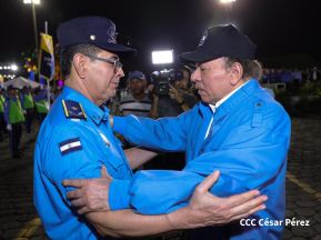 Conmemoración de los 45 años de fundación de la Policía Nacional y el Ministerio del Interior
