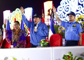 Conmemoración de los 45 años de fundación de la Policía Nacional y el Ministerio del Interior