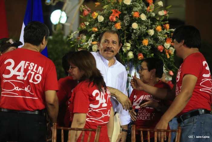 Daniel y Rosario celebran junto al pueblo el Día Internacional de los Trabajadores
