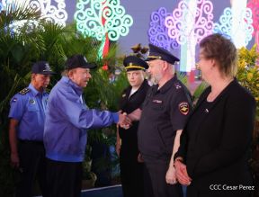 Conmemoración de los 45 años de fundación de la Policía Nacional y el Ministerio del Interior
