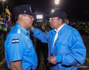 Conmemoración de los 45 años de fundación de la Policía Nacional y el Ministerio del Interior