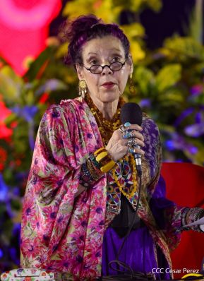 Conmemoración de los 45 años de fundación de la Policía Nacional y el Ministerio del Interior