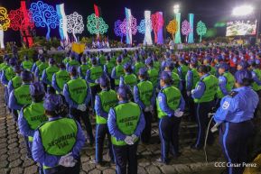 Conmemoración de los 45 años de fundación de la Policía Nacional y el Ministerio del Interior
