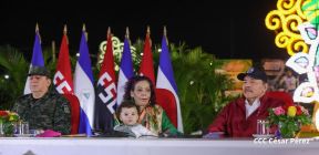 Desfile "La Paz Somos Todos" en saludo al 45 aniversario de fundación del Ministerio del Interior y la Policía Nacional