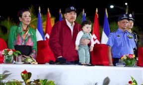 Desfile "La Paz Somos Todos" en saludo al 45 aniversario de fundación del Ministerio del Interior y la Policía Nacional