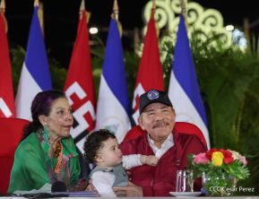 Desfile "La Paz Somos Todos" en saludo al 45 aniversario de fundación del Ministerio del Interior y la Policía Nacional