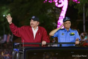 Desfile "La Paz Somos Todos" en saludo al 45 aniversario de fundación del Ministerio del Interior y la Policía Nacional