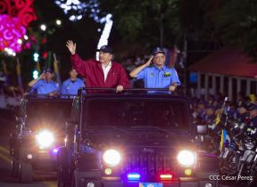 Desfile "La Paz Somos Todos" en saludo al 45 aniversario de fundación del Ministerio del Interior y la Policía Nacional
