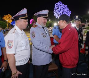 Desfile "La Paz Somos Todos" en saludo al 45 aniversario de fundación del Ministerio del Interior y la Policía Nacional