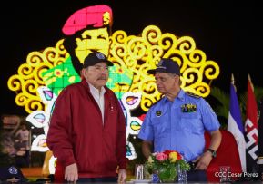 Desfile "La Paz Somos Todos" en saludo al 45 aniversario de fundación del Ministerio del Interior y la Policía Nacional