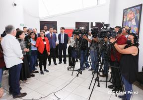 Autoridades nicaragüenses se reúnen con delegación de la República Popular China encabezada por Huang Xiaowei