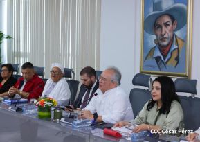Autoridades nicaragüenses se reúnen con delegación de la República Popular China encabezada por Huang Xiaowei