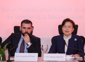 Autoridades nicaragüenses se reúnen con delegación de la República Popular China encabezada por Huang Xiaowei