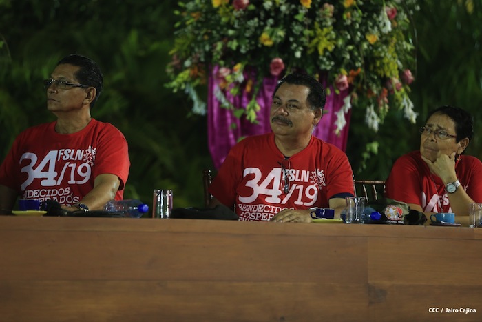 Daniel y Rosario celebran junto al pueblo el Día Internacional de los Trabajadores
