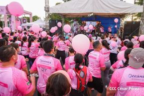  Caminata "Yo Corro por Ellas", por la prevención y lucha contra el cáncer de mama