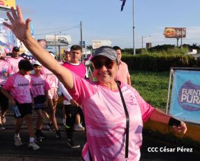  Caminata "Yo Corro por Ellas", por la prevención y lucha contra el cáncer de mama