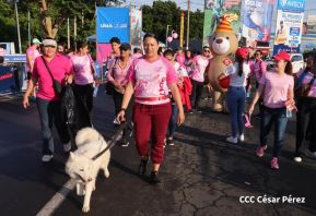  Caminata "Yo Corro por Ellas", por la prevención y lucha contra el cáncer de mama