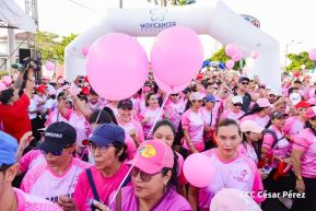  Caminata "Yo Corro por Ellas", por la prevención y lucha contra el cáncer de mama