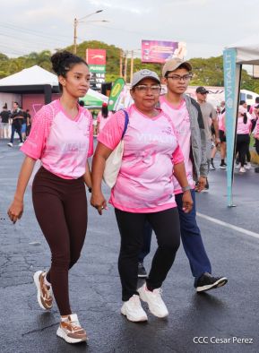  Caminata "Yo Corro por Ellas", por la prevención y lucha contra el cáncer de mama