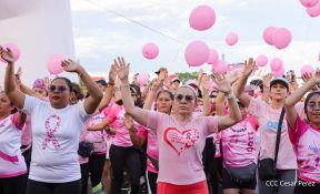  Caminata "Yo Corro por Ellas", por la prevención y lucha contra el cáncer de mama