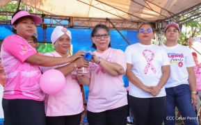  Caminata "Yo Corro por Ellas", por la prevención y lucha contra el cáncer de mama