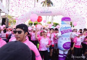  Caminata "Yo Corro por Ellas", por la prevención y lucha contra el cáncer de mama