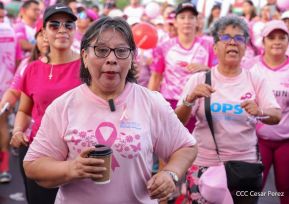  Caminata "Yo Corro por Ellas", por la prevención y lucha contra el cáncer de mama