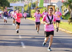  Caminata "Yo Corro por Ellas", por la prevención y lucha contra el cáncer de mama