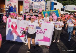 Caminata "Yo Corro por Ellas", por la prevención y lucha contra el cáncer de mama