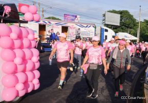  Caminata "Yo Corro por Ellas", por la prevención y lucha contra el cáncer de mama