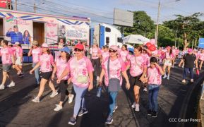  Caminata "Yo Corro por Ellas", por la prevención y lucha contra el cáncer de mama