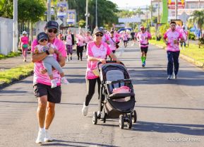  Caminata "Yo Corro por Ellas", por la prevención y lucha contra el cáncer de mama