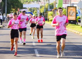  Caminata "Yo Corro por Ellas", por la prevención y lucha contra el cáncer de mama