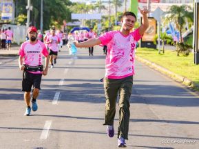  Caminata "Yo Corro por Ellas", por la prevención y lucha contra el cáncer de mama