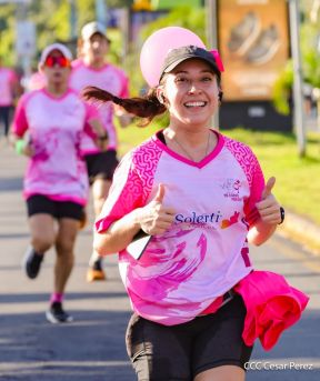  Caminata "Yo Corro por Ellas", por la prevención y lucha contra el cáncer de mama