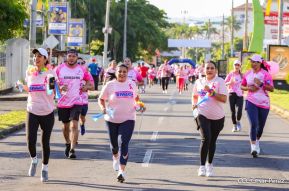  Caminata "Yo Corro por Ellas", por la prevención y lucha contra el cáncer de mama