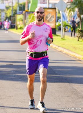  Caminata "Yo Corro por Ellas", por la prevención y lucha contra el cáncer de mama