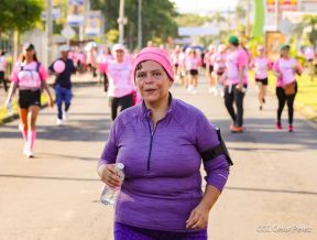  Caminata "Yo Corro por Ellas", por la prevención y lucha contra el cáncer de mama