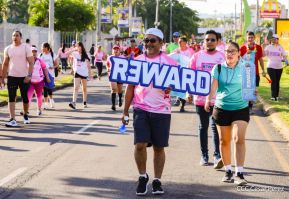  Caminata "Yo Corro por Ellas", por la prevención y lucha contra el cáncer de mama
