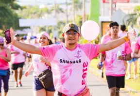  Caminata "Yo Corro por Ellas", por la prevención y lucha contra el cáncer de mama