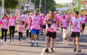  Caminata "Yo Corro por Ellas", por la prevención y lucha contra el cáncer de mama