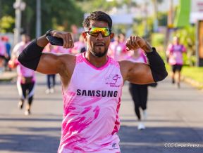  Caminata "Yo Corro por Ellas", por la prevención y lucha contra el cáncer de mama