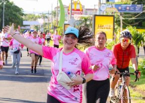  Caminata "Yo Corro por Ellas", por la prevención y lucha contra el cáncer de mama