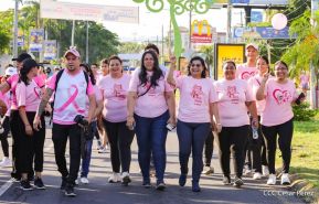  Caminata "Yo Corro por Ellas", por la prevención y lucha contra el cáncer de mama