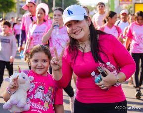  Caminata "Yo Corro por Ellas", por la prevención y lucha contra el cáncer de mama