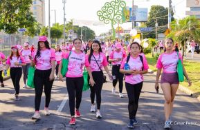  Caminata "Yo Corro por Ellas", por la prevención y lucha contra el cáncer de mama